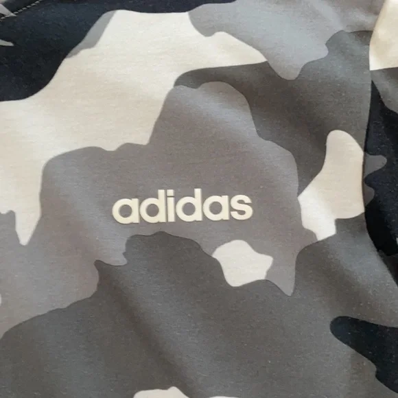 Adidas Fast and Confident AOP Camo Black and Grey Short sleeve shirt Climilte - Picture 2 of 3